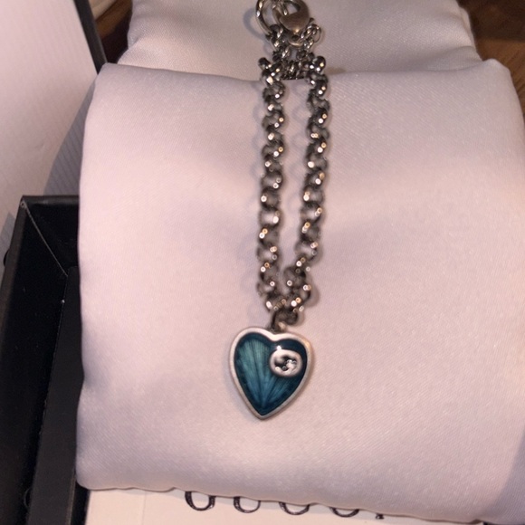 Gucci Silver Chain Bracelet with Teal Heart Charm - Picture 1 of 6